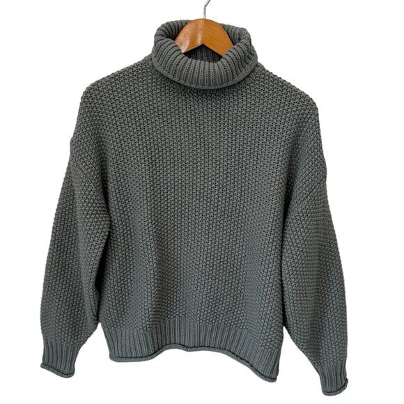 YEXIPO Chunky Turtleneck Gray Sweater Size Medium Relaxed Fit Minimalist Boho - Picture 1 of 10